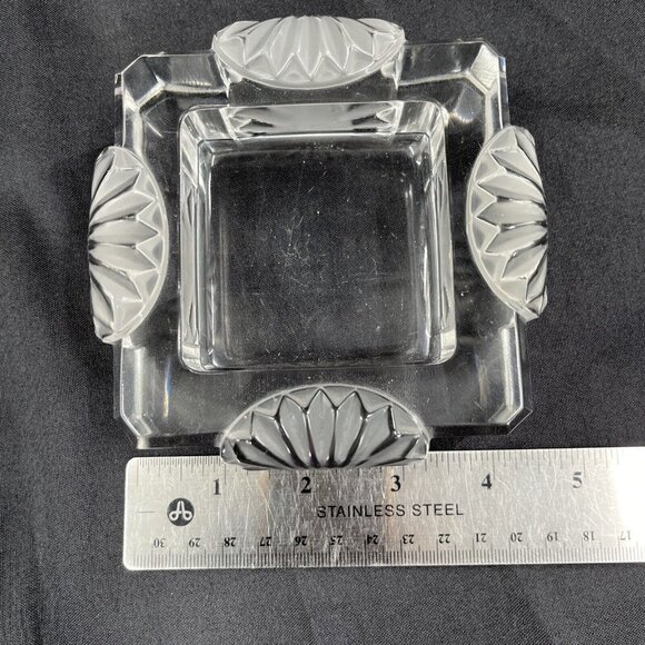 Lalique Vintage Boite Corfu Seashell Clear-Frosted Ashtray Trinket Dish signed - Picture 6 of 9